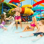 Skyline Hotel & Waterpark