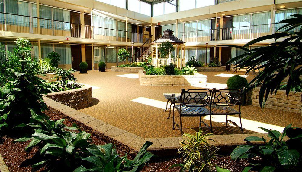 Skyline & Waterpark Hotel