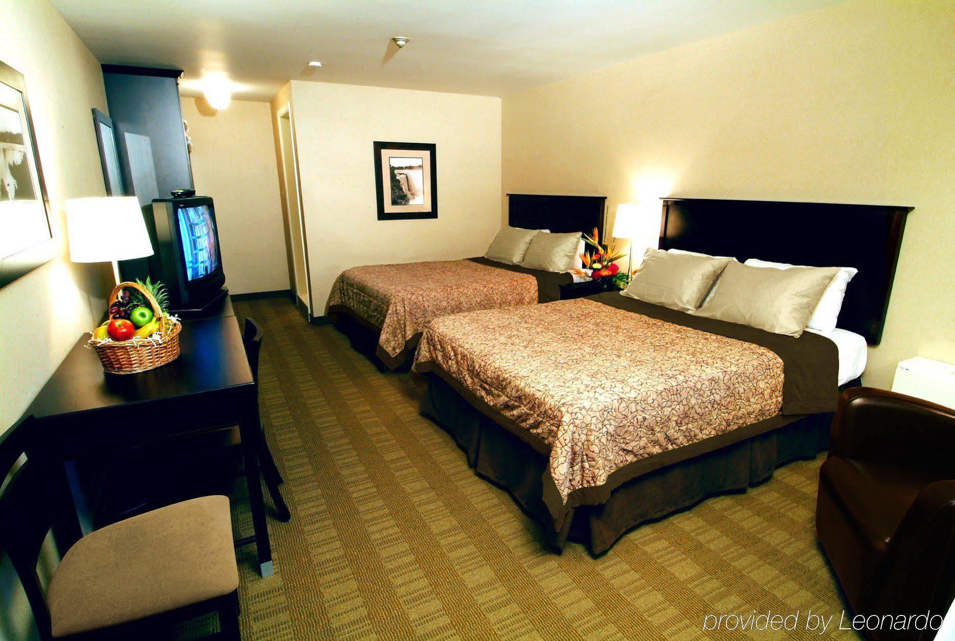 Skyline & Waterpark Hotel Niagara Falls
