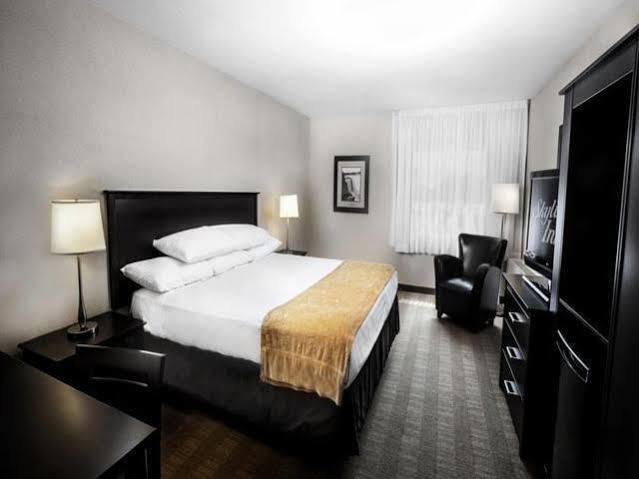 Skyline & Waterpark Hotel 3*