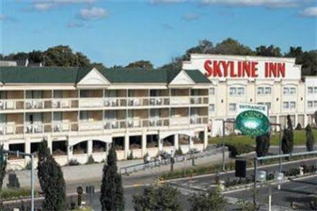 Skyline & Waterpark Hotel